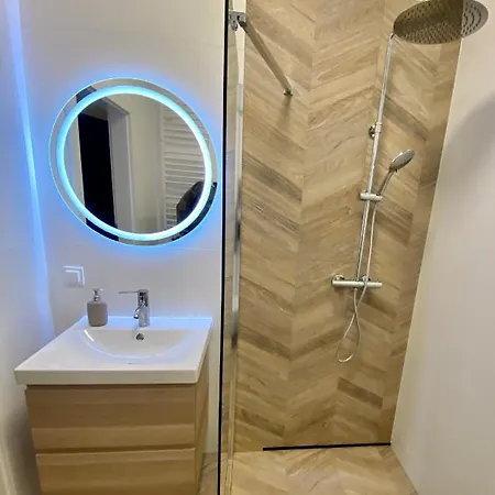 Apartment Centrum Poznanska - Bialy