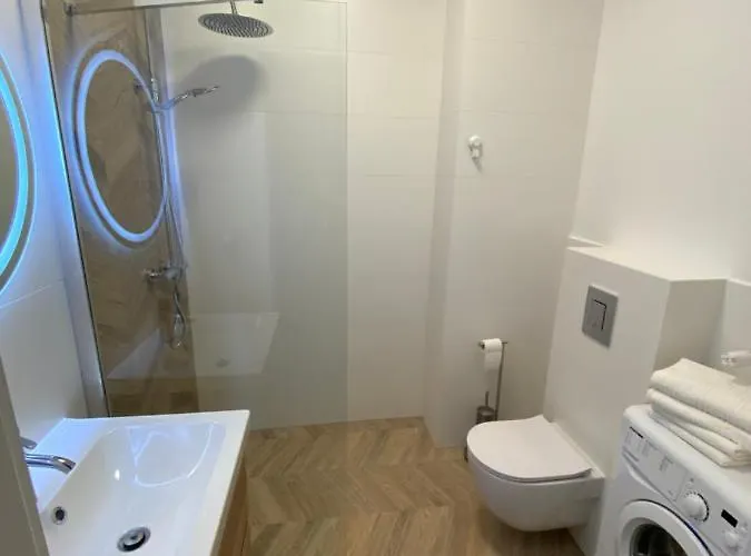 Centrum Poznanska - Bialy